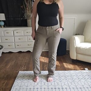 🌿 Royal Robbins Convertible Roll-Up Hiking Pants